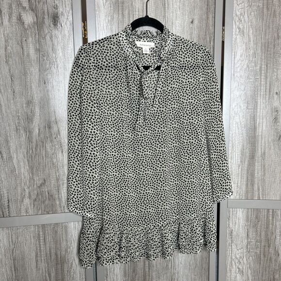 Anthropologie Tops - Portrait Of A Girl by Anthropologie Sheer Top Size 8 Clover Pleated Hem